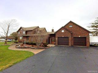976 Sturgeon Point Rd, Derby, NY 14047-9776