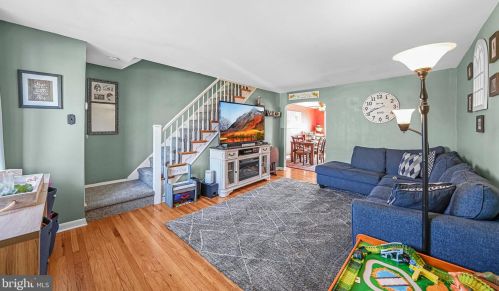 729 Surrey Ln, Manor, PA 19036-1620
