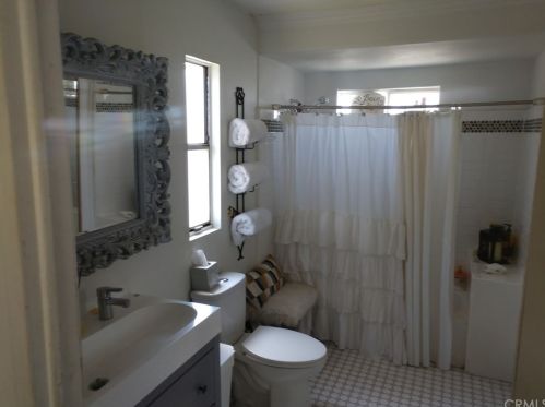 1721 Colton Ave, Redlands CA  92374-4968 exterior