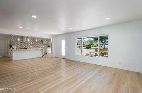 8112 10 Pl, Phoenix AZ 85014-1253 exterior