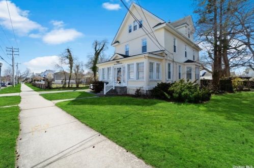 335 Wellwood Ave, North Lindenhurst, NY 11757-3341