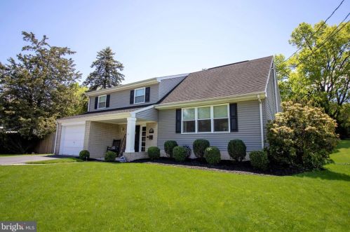 3617 Brookfield Rd, Harrisburg, PA 17109-2516
