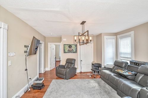 35 Barr St, Salem MA 01970-2301 exterior