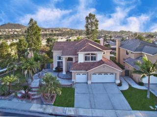 16368 Brookstone Cir, La Mirada, CA 90638-6530