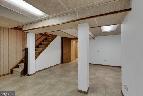 3102 Sapphire Ct, Wilmington DE  19810-2241 exterior