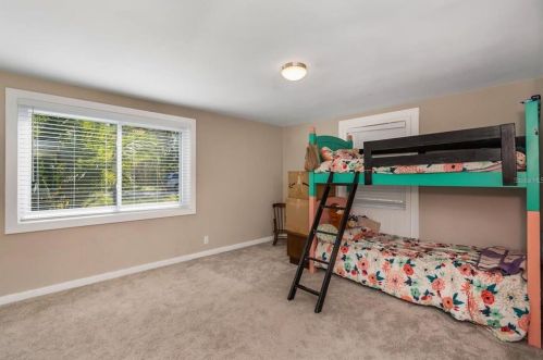 602 1st Ave, Ruskin FL  33570-4002 exterior