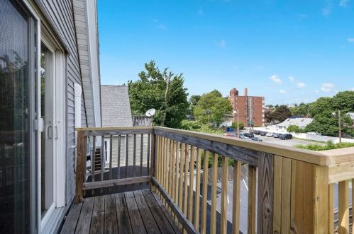 36 Lambert Ave, Chelsea MA  02150-1304 exterior