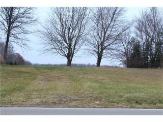 4822 Kennedy Rd, Lowellville, OH 44436-9527