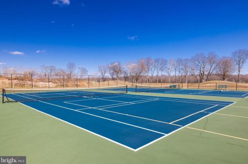 18506 Pelicans Nest Way, Leesburg VA  20176-3963 exterior