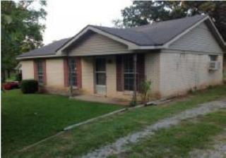 70 Como St, Mc Kenzie, TN 38201-1539