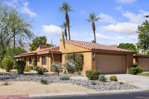 14 Seville Dr, Rancho Mirage CA  92270-3850 exterior