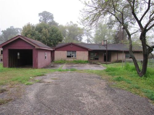 1327 Clear Lake Rd, Highlands, TX 77562-3532