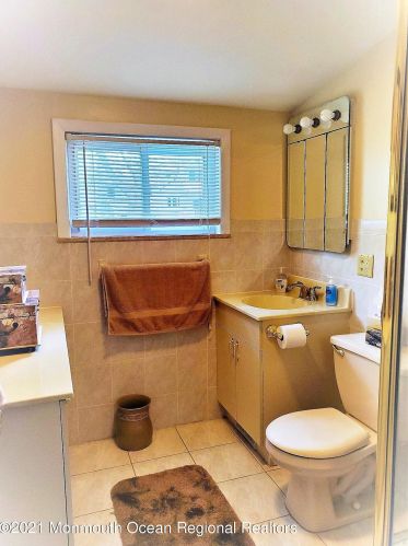 22 Crane Pkwy, Cranford NJ  07016-3459 exterior