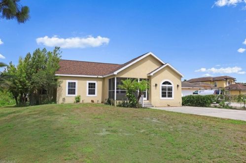 4440 40th St, Naples, FL 34120-3216