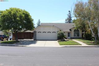 877 Weibel Cir, Oakley, CA 94561-3064