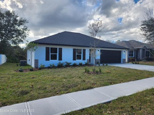 840 Parkwood Ave, Titusville, FL 32796-2281