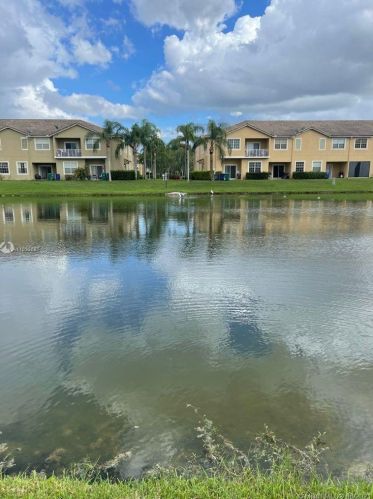 13128 42nd St, Hollywood FL  14204-3111 exterior