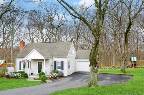 15 Wilson Ave, Bridgeport, CT 06611-4823