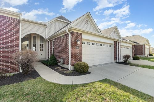 949 Woodsedge Dr, Covington, KY 41018-3872