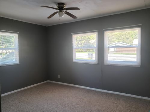 920 Arrowhead Rd, Duluth, MN 55811-2210