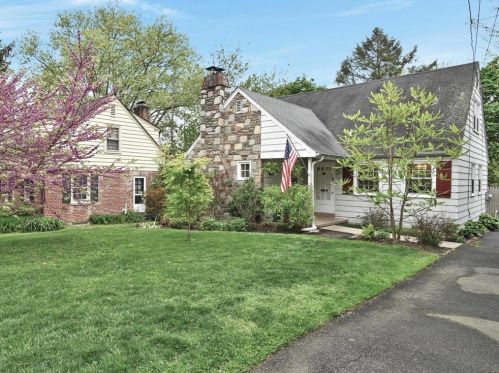 16 Hewett Rd, Wyncote, PA 19095-1310