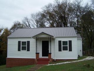 906 Highland Ave, Loudon, TN 37774-1034