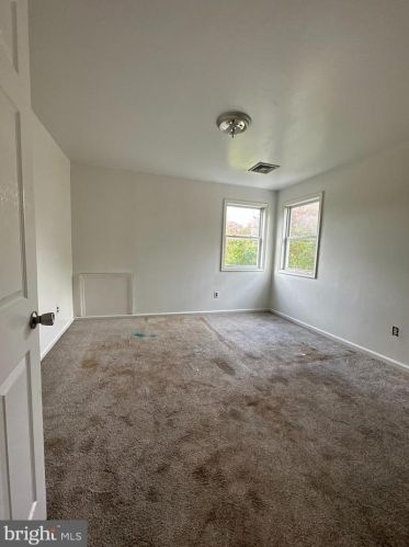 402 Division St, Riverton NJ  08077-2146 exterior