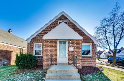 1831 Morgan Ave, Milwaukee WI 53207-3663 exterior