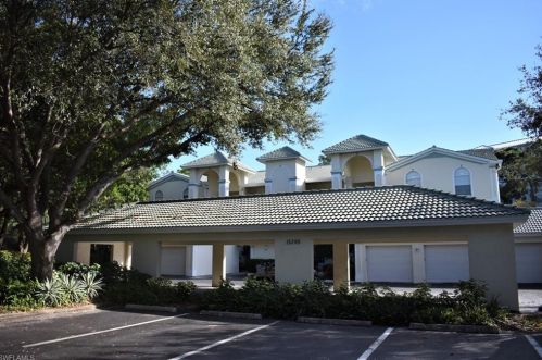 15395 Cedarwood Ln, Naples, FL 34110-8044