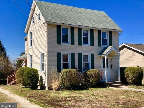304 Charles St, Slaughter Beach DE  19963-2039 exterior