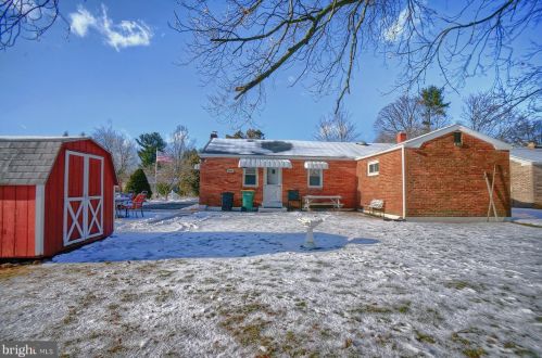 5001 Berkley St, Harrisburg PA 17109-4508 exterior