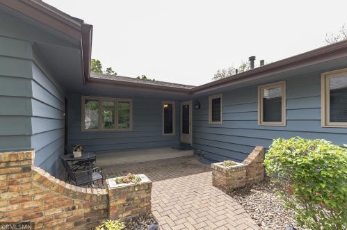 4405 Overlook Dr, Minneapolis, MN 55437-3550