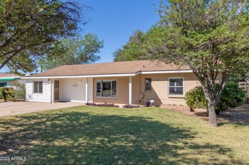 6842 14th St, Phoenix, AZ 85014-1132