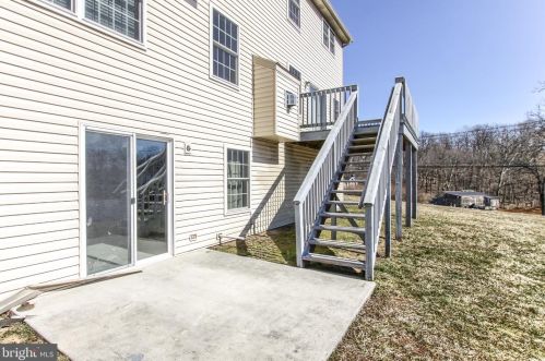 3200 Jonagold Dr, Harrisburg PA 17110-9128 exterior