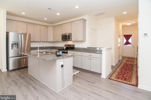 215 Tea Party Trl, Dover DE  19901-8881 exterior