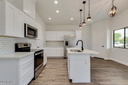 9706 El Paso St, Mesa, AZ 85207-5353