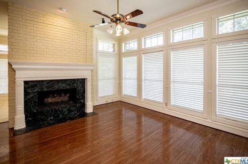 410 Charleston Dr, Victoria TX 77904-3830 exterior