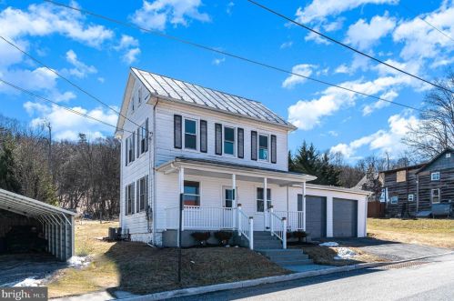 101 Hill St, Mount Holly Springs, PA 17065-1310