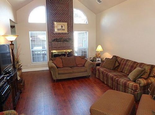 1653 Glenmore Dr, Lewisville, TX 75077-2420