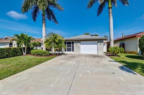 747 106th Ave, Naples, FL 34108-1849