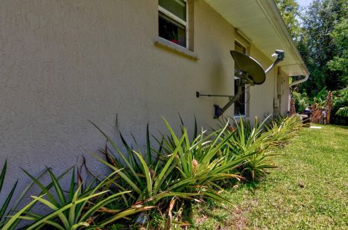 666 Brookedge Ter, Sebastian FL  32958-6117 exterior