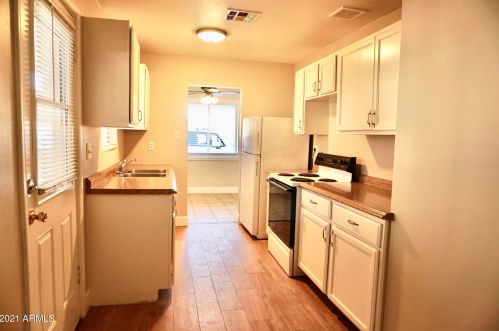 5622 35th Ave, Phoenix AZ 85053-1017 exterior