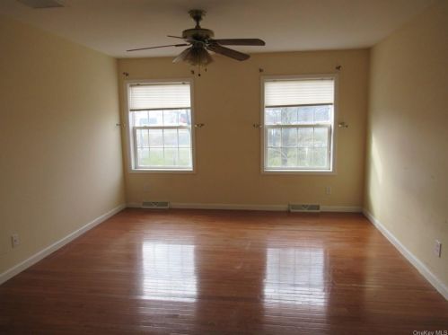 45 Frog Hollow Rd, Poughquag NY  12570-5710 exterior