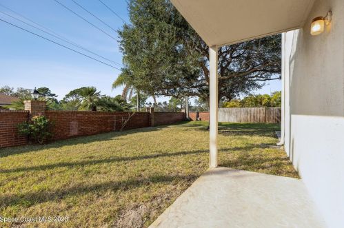 222 Summers Creek Dr, Merritt Island FL  32952-2684 exterior