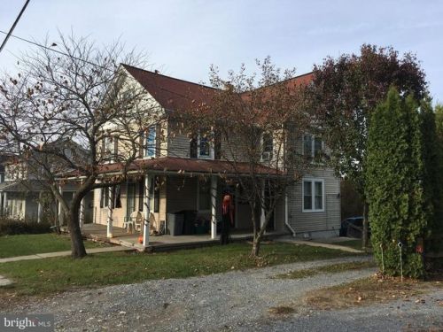 379 Main St, Landisville, PA 17538-1353