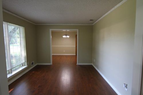 4331 Cinnabar Dr, Dallas TX  75227-1709 exterior