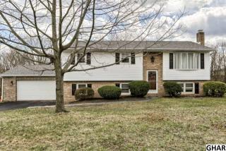 304 Dorwart Cir, Etters PA  17319-9783 exterior