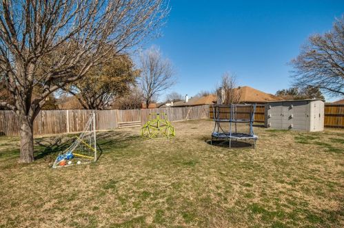 6705 Wayfarer Trl, Fort Worth TX  76137-1662 exterior