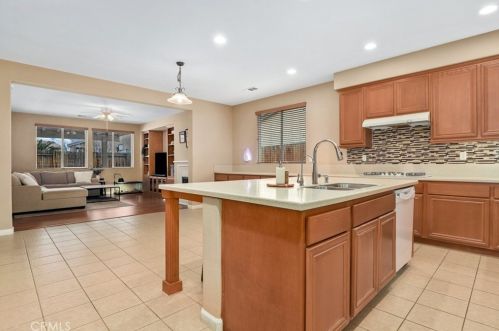 14939 Butler Peak Ct, Victorville, CA 92394-9549