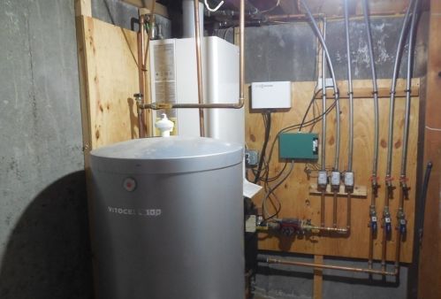 187 Pondview Dr, Chicopee MA  01020-2142 exterior